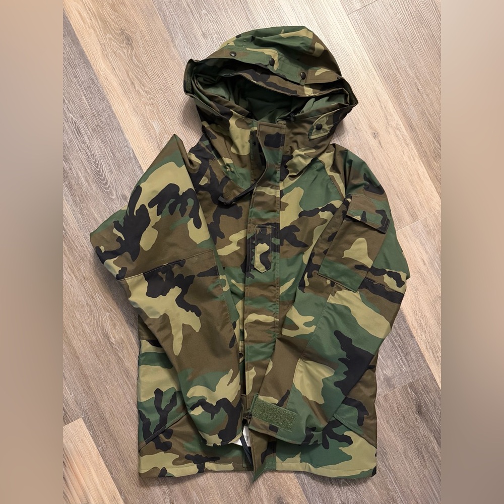 USGI Military Parka Cold Weather Coat Hooded Woodland Camo Heavyweight Mens XS